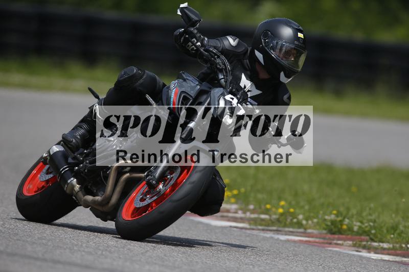 /Archiv-2024/29 12.06.2024 MOTO.CH Track Day ADR/Gruppe gelb/41